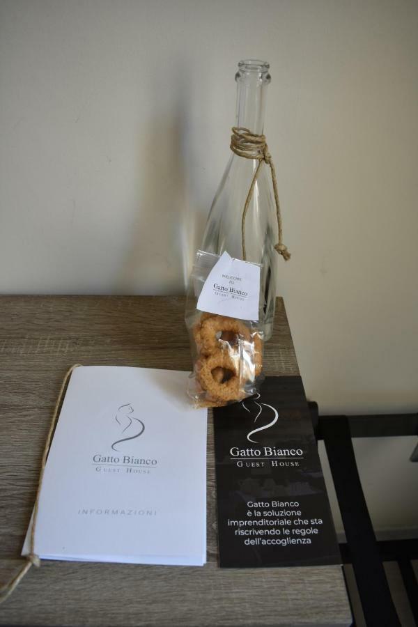 Gatto Bianco Duchessa Bed & Breakfast Bari Exterior photo